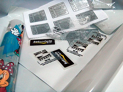 General-type hot melt adhesive