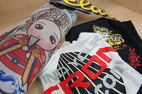 Adhesive  for  tarpaulin